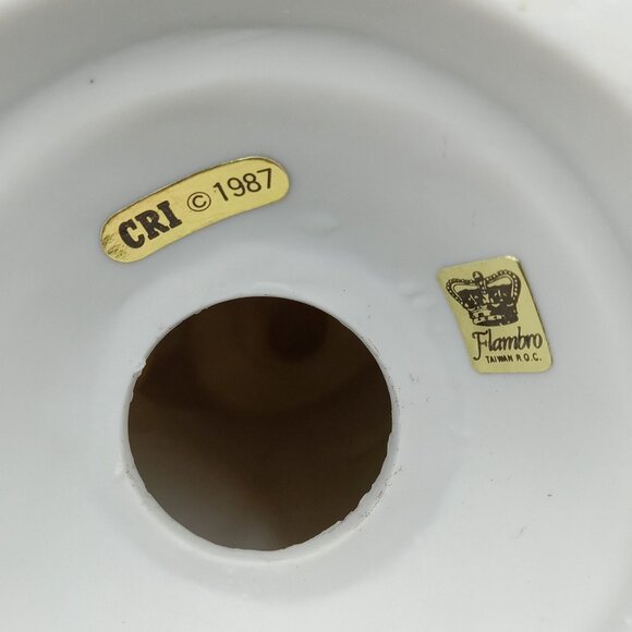 Vintage Ceramic Santa in Red Cloak Staff, Drum, Horse and Doll CRI Taiwan 1987 - Picture 5 of 7